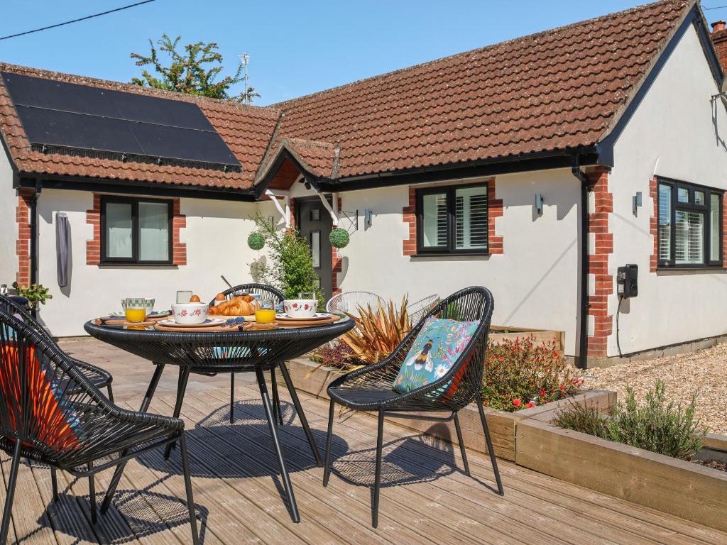 Jasmin, Combe Saint Nicholas