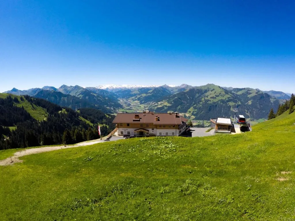 BichlAlm Berggasthof, hotel in Kitzbühel
