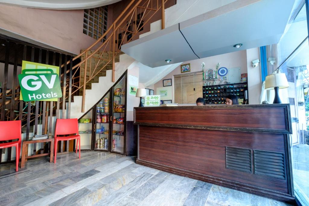 Front desk [24-hour]