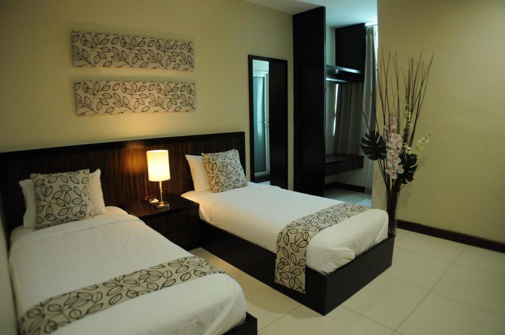 Marina Oriental Hotel photo