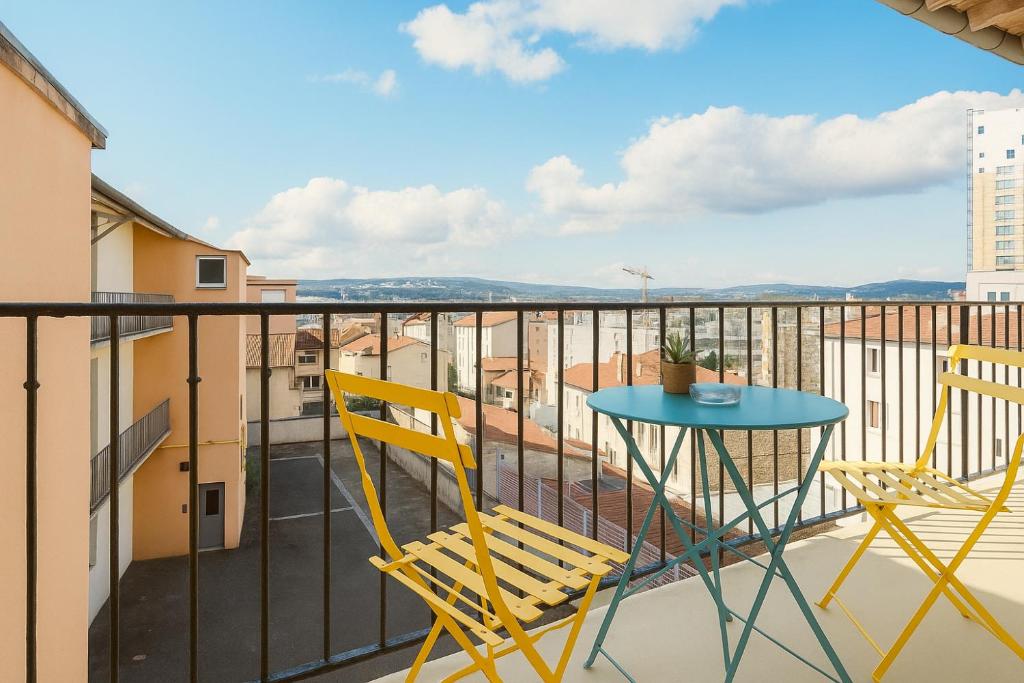 IDÉAL Pro & Familles, Au Calme, Tout Confort, Netflix et Disney Plus, Saint-Étienne