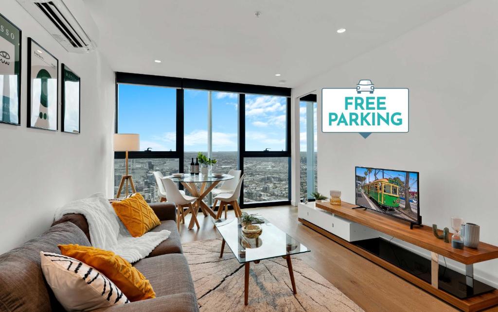 Tallest Building Elizabeth - Skyline Luxury - Epic Views & Pool Access, Melbourne