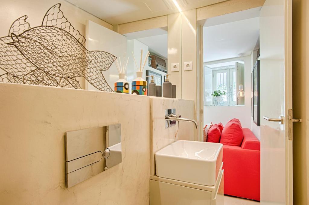 BmyGuest - Alfama Boutique Apartment photo