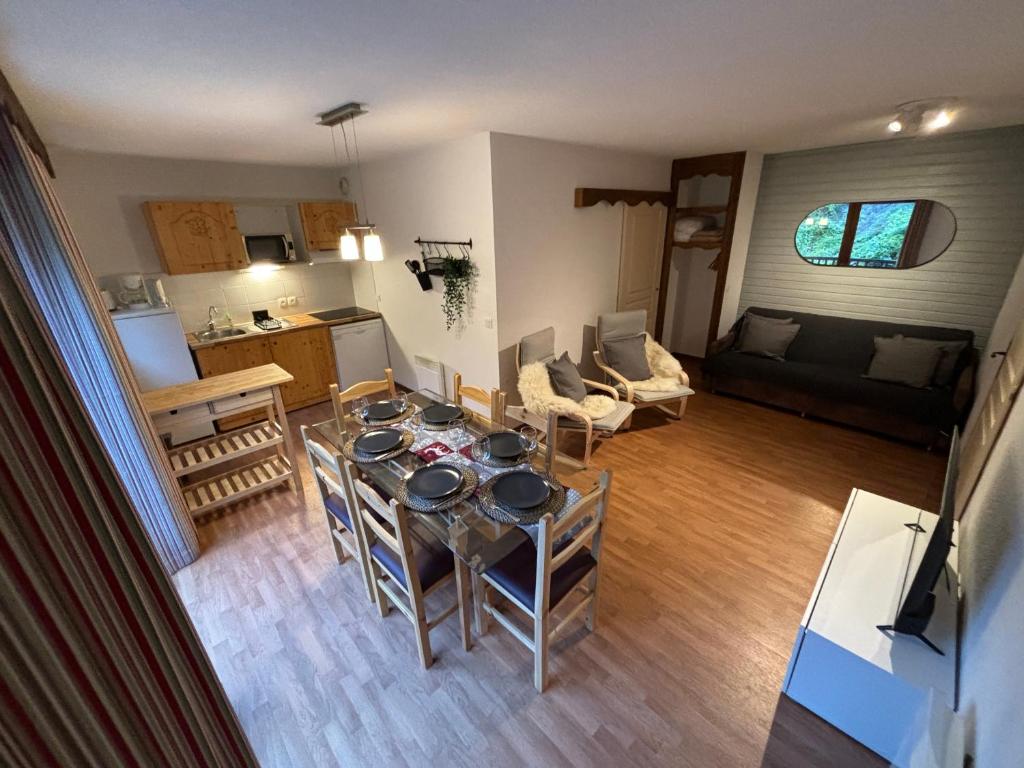 Sky High Family Apartment - 1
