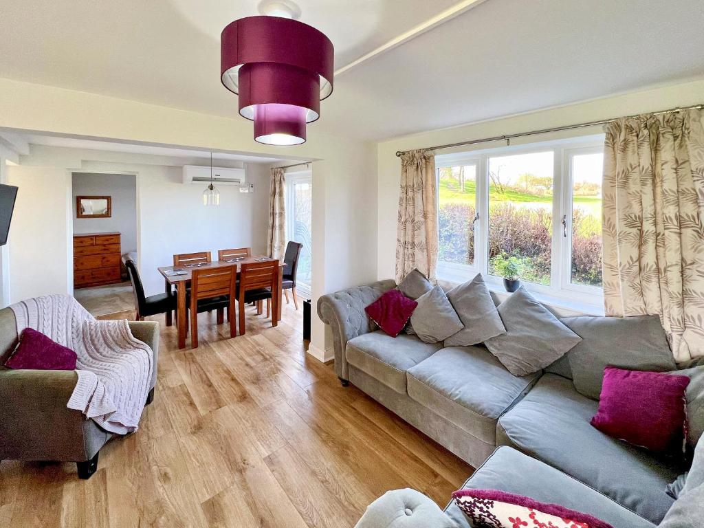 Primrose Apartment - Uk49291, Woolfardisworthy