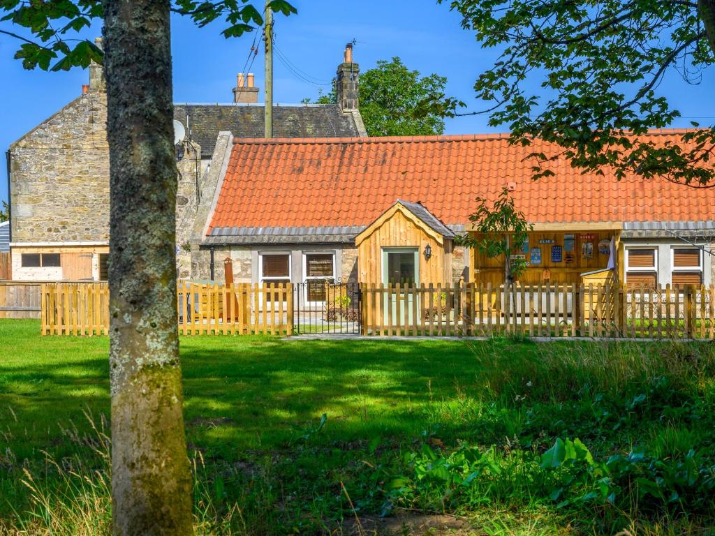Stable Cottage, Cameron