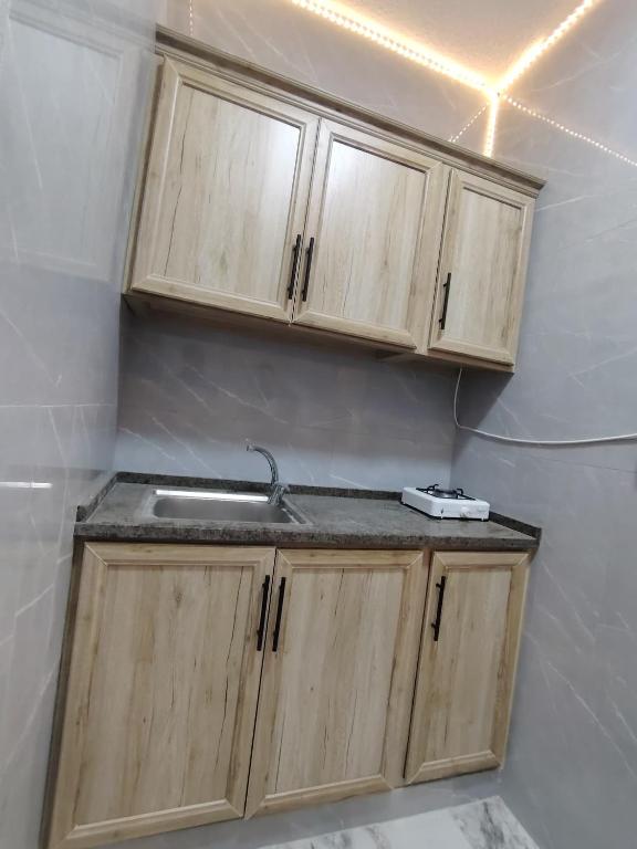 Luxury Studio for Rent - University Stree, Ammán