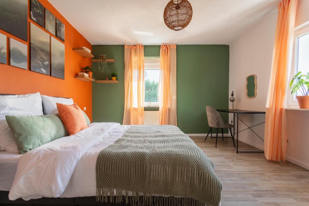 Das orange Haus in der Nähe Frankfurt, Karlstein am Main