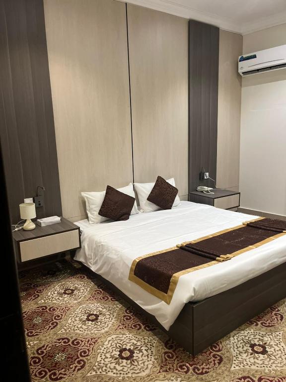 شاليهات هدا لبنان, Al Qarāḩīn