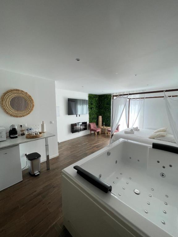 La Suite Bali Jacuzzi,Sauna,Netflix,Disney - 2