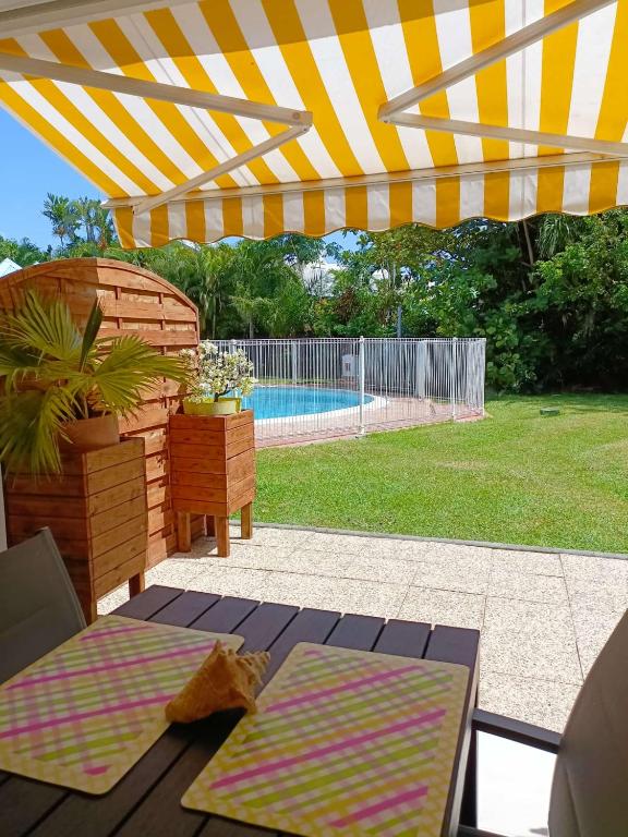 Ti Dousè Matnik, Sainte-Anne