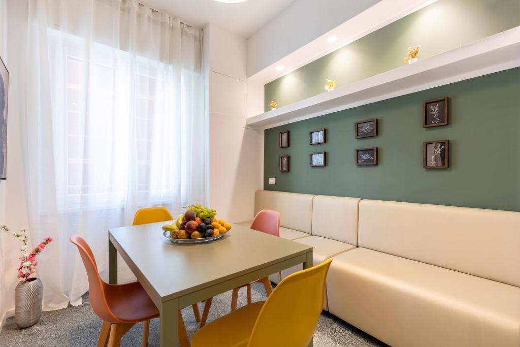 Hostly-San Paolo Charme Apartment - 2