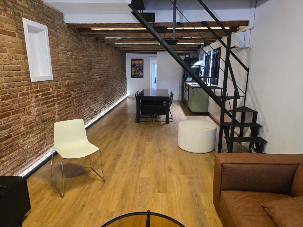 Industrial loft in Eixample near Sagrada familia - 3