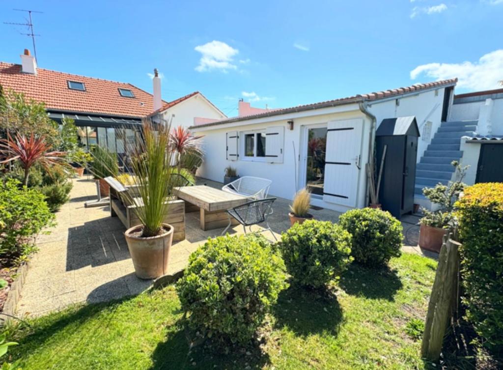 Maison Plage Benoît avec terrasse et jardin - parking gratuit - 1