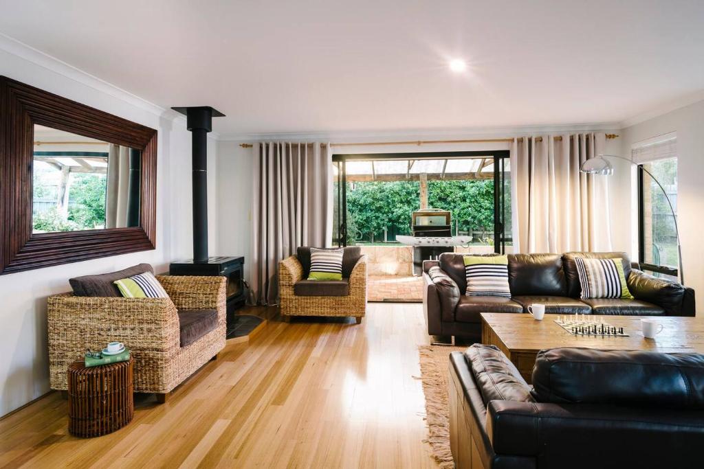 Rainbird - Classic Dunsborough Style near Wineries, Dunsborough