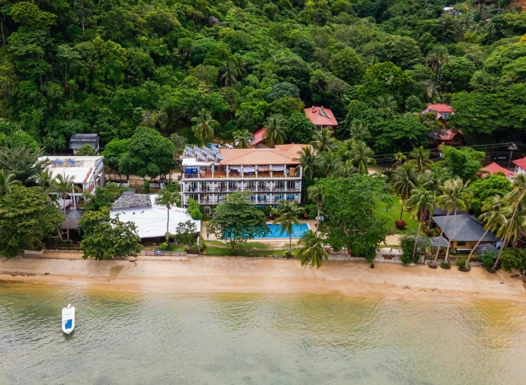 Doublegem Beach Resort and Hotel, El Nido