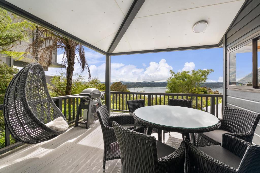 Sullivans Retreat - Paihia Holiday Home, Paihia