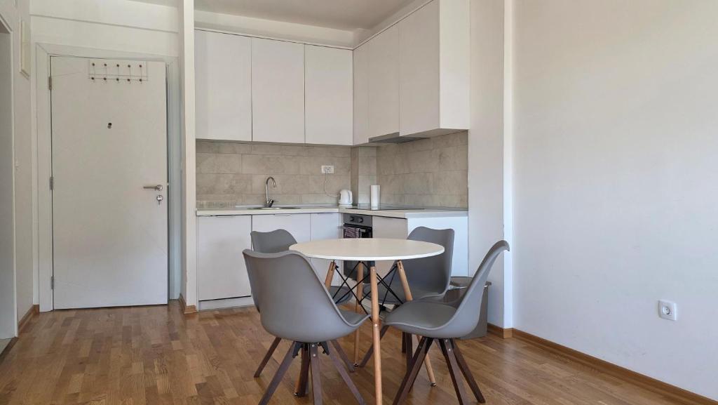 Lexora Apartment - 2