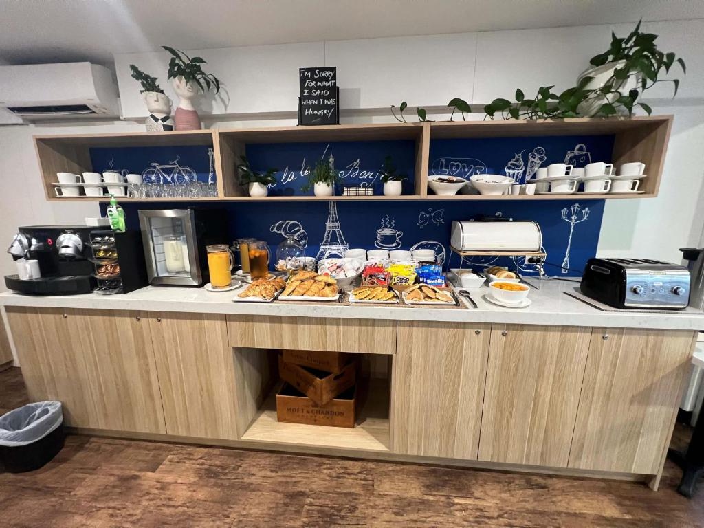 Comida y bebida
