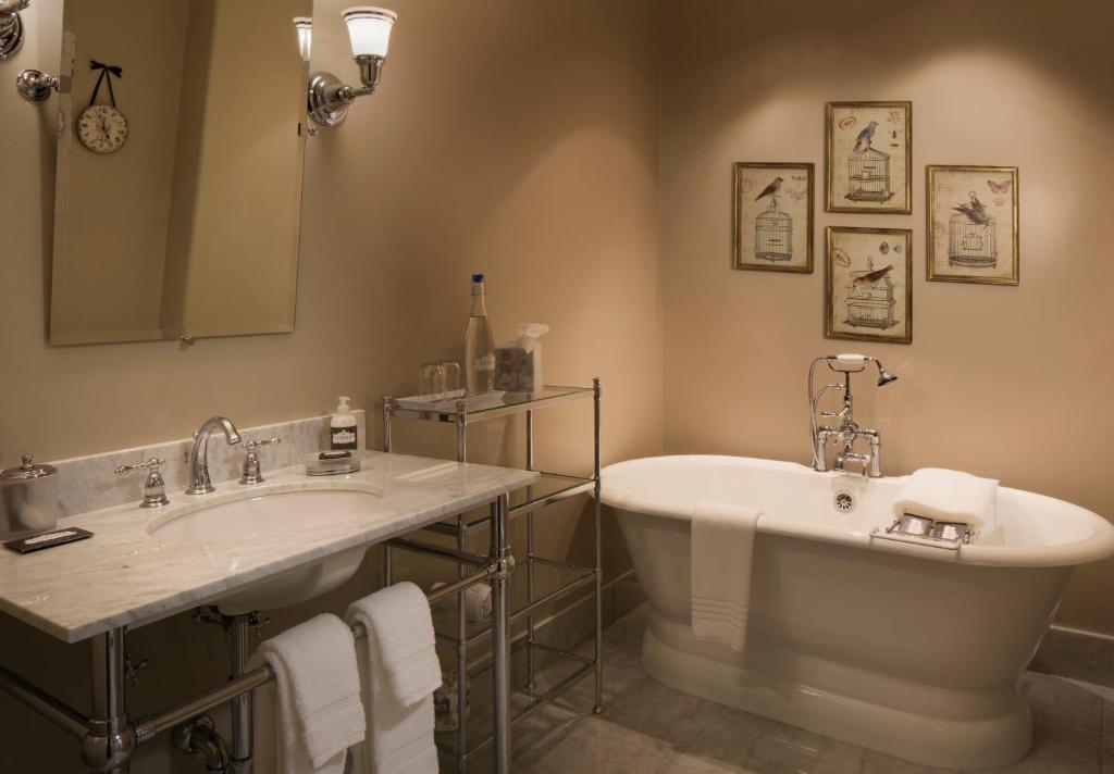 Enchante Boutique Hotel photo