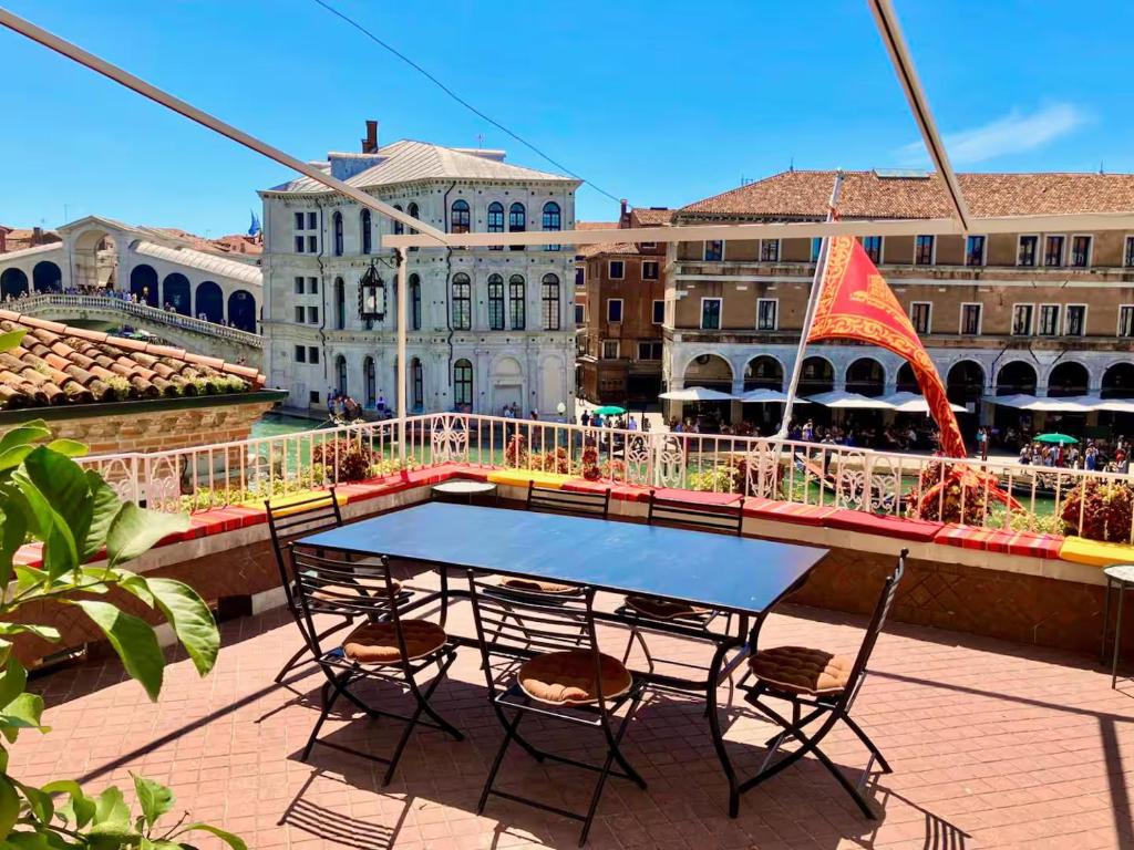 Rialto's Terrace - 1