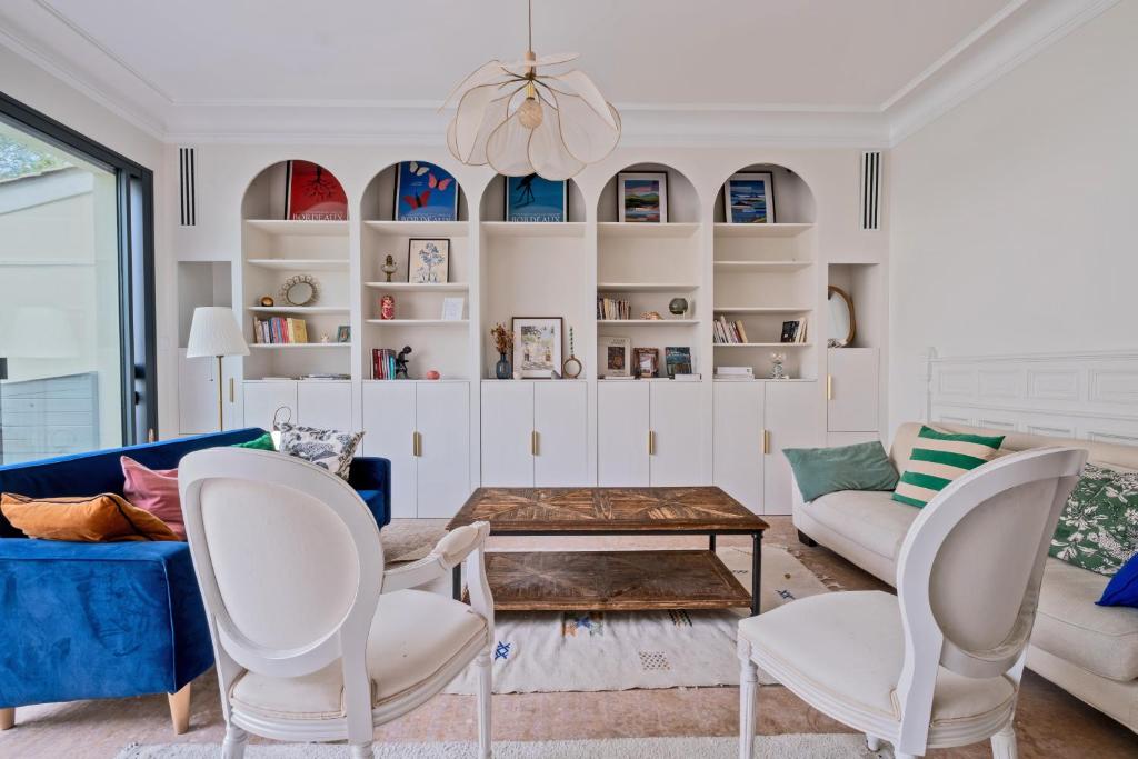 Stone house with optional Wine Tour service, Bordeaux