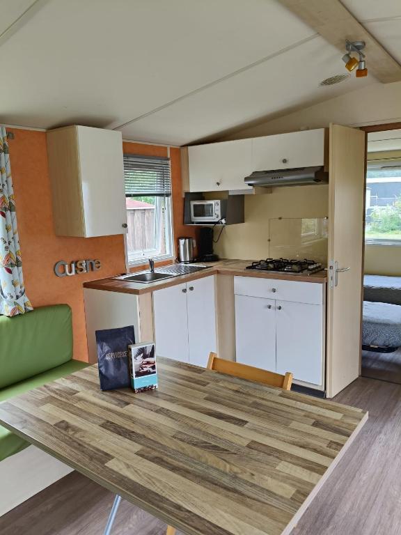 Chalet for 4 at park de Kniphorst, Anloo