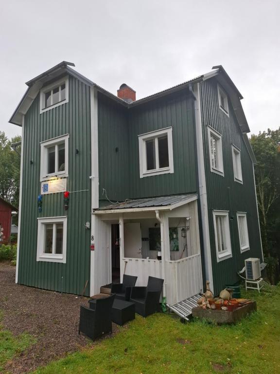 Tulip Adventure, Deje