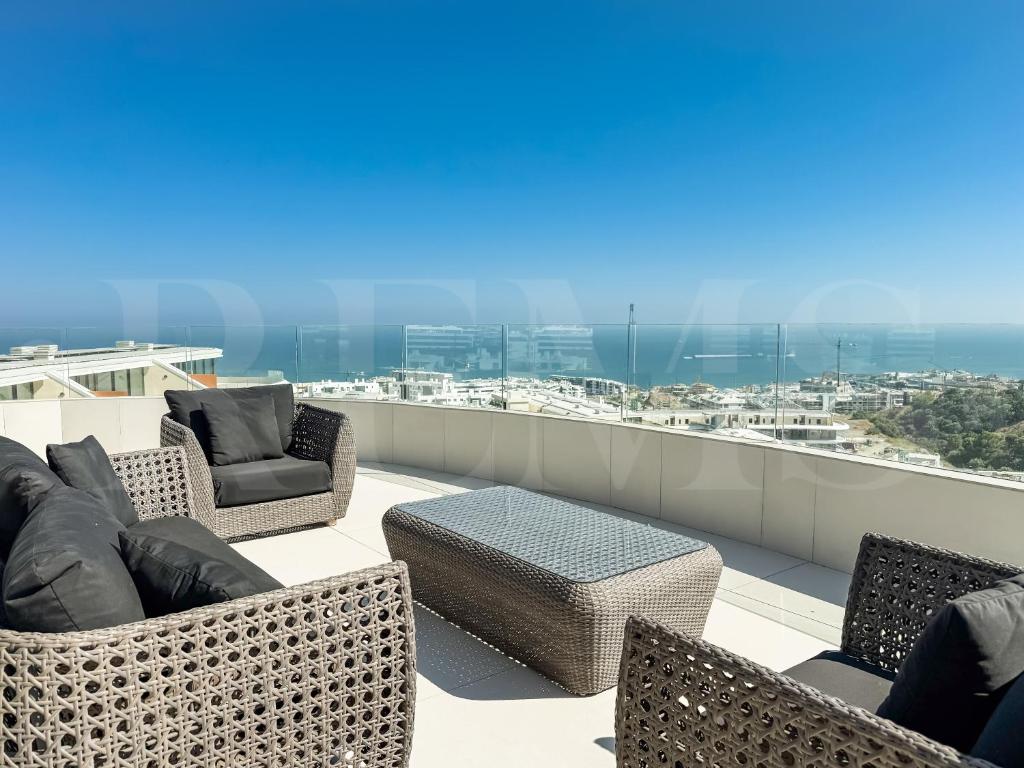Seaview gem with terrace, hot tub and pool REMS - 5