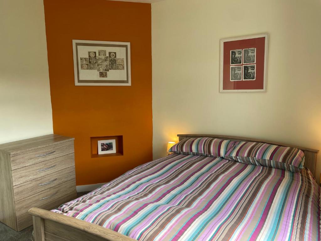 Our Wee Flat, Uphall