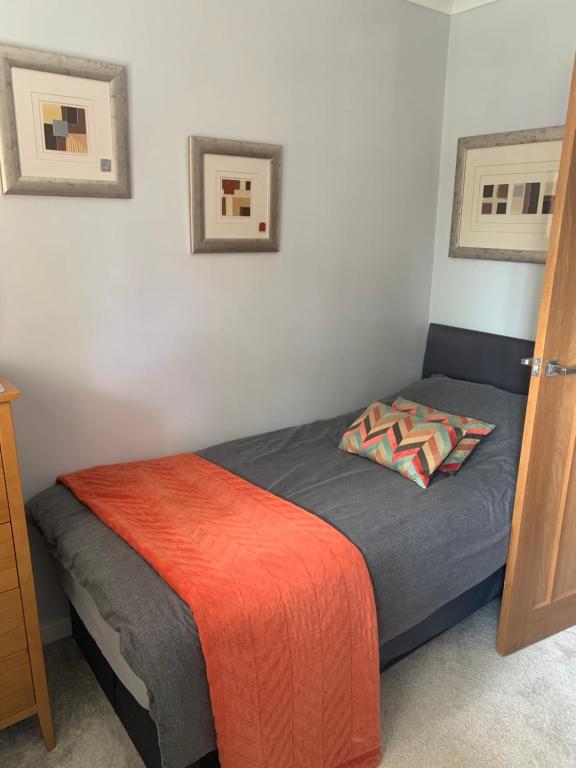 Commuters Haven perfect for conferences airport and offices near airport, Cove