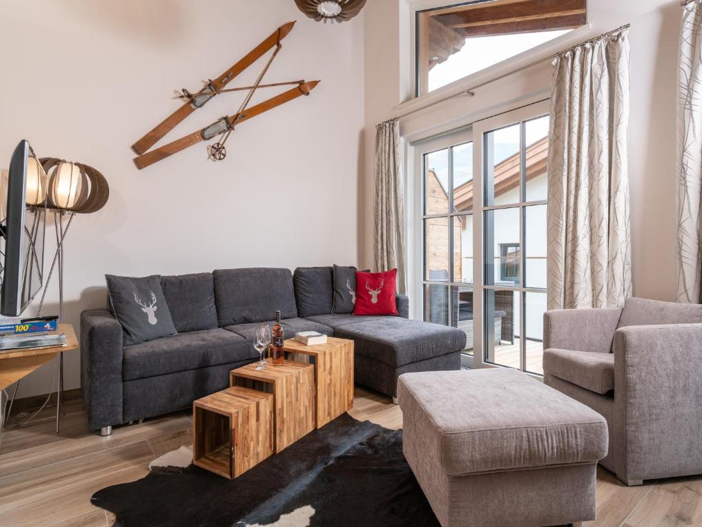 Chalet in Piesendorf near Ski Slopes - 2