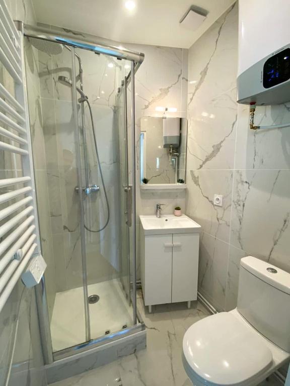 345 Suite Montand - Cosy Apartment Paris Center - 4