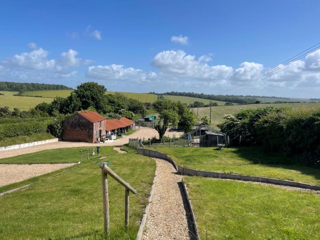 2 Bed in Thornicombe 90161, Charlton Marshall