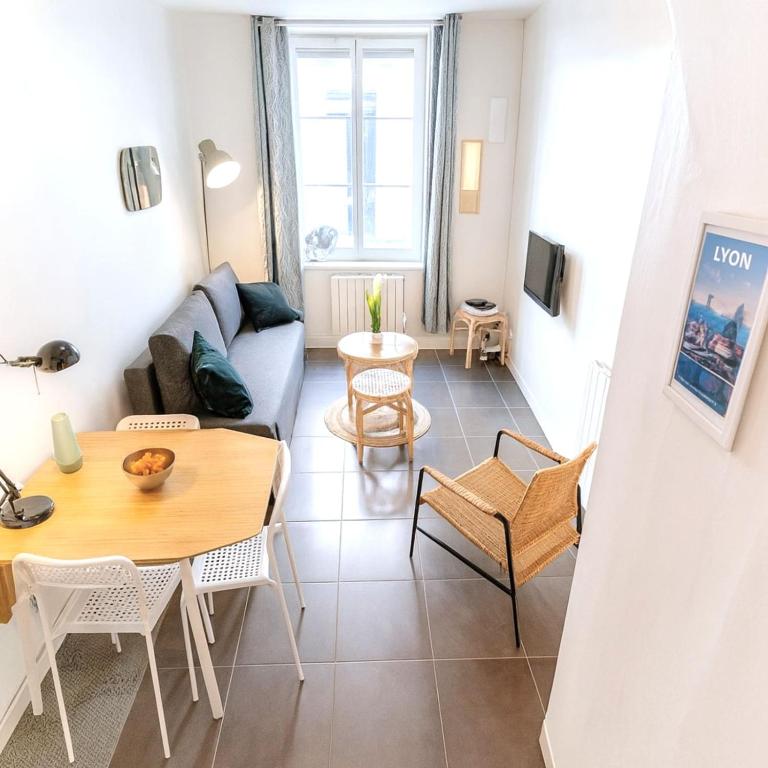 Peaceful & well-located duplex Parc Blandan Rhône & Wifi - 2