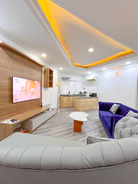 nissi apartment, Aso