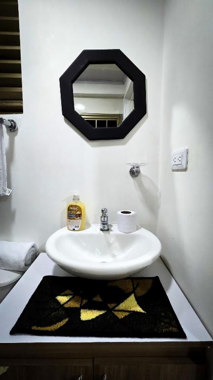 Fly & Stay Bogota APT 1 - 2