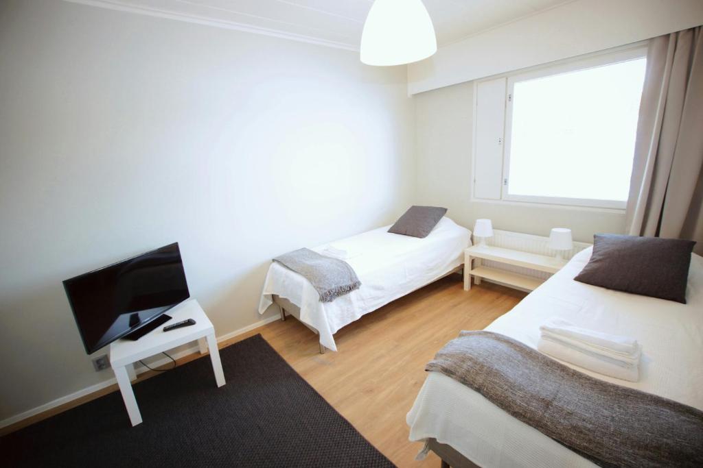 Convenient Apartment for 4, Karvsor