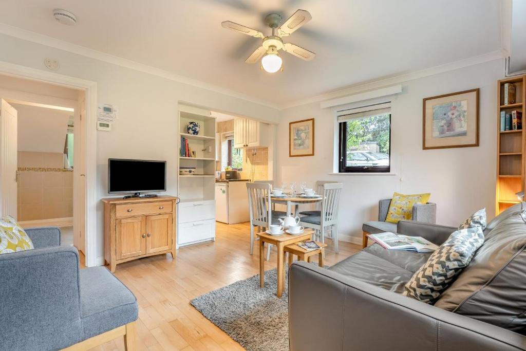 2 Bed in Stone Cross oc-g33059, Polegate