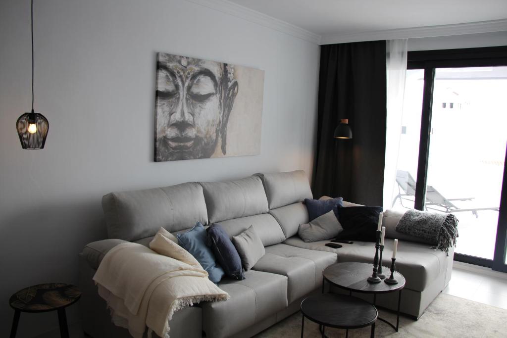 Completely renovated large apt, amazing sea views - 5