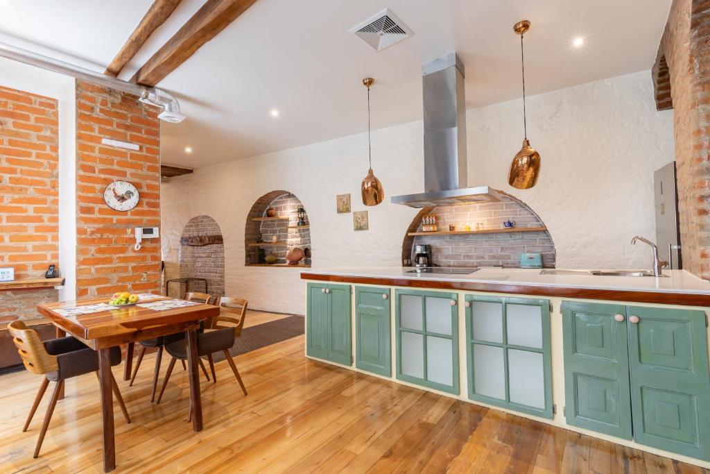 Old town Quito Suites キッチン