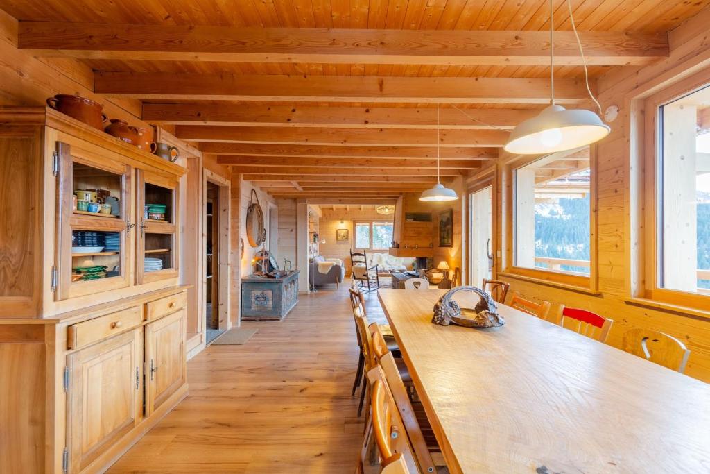 Charming family chalet with views of the Aravis - 2