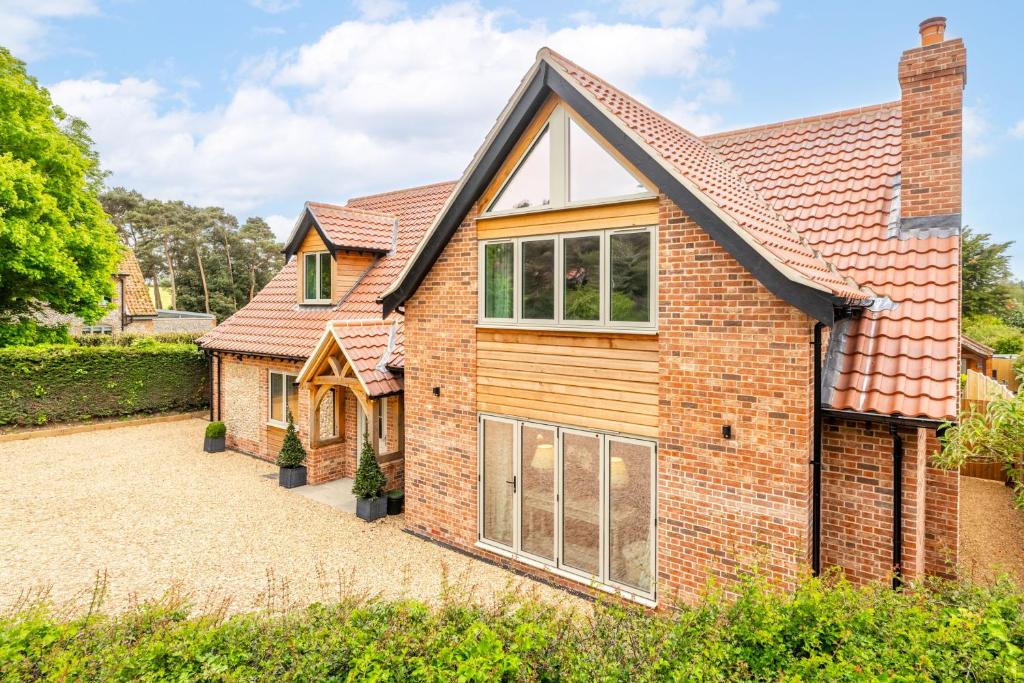 Little Butts, Blakeney