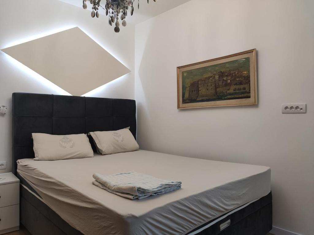 Sunny parkside retreat - 4