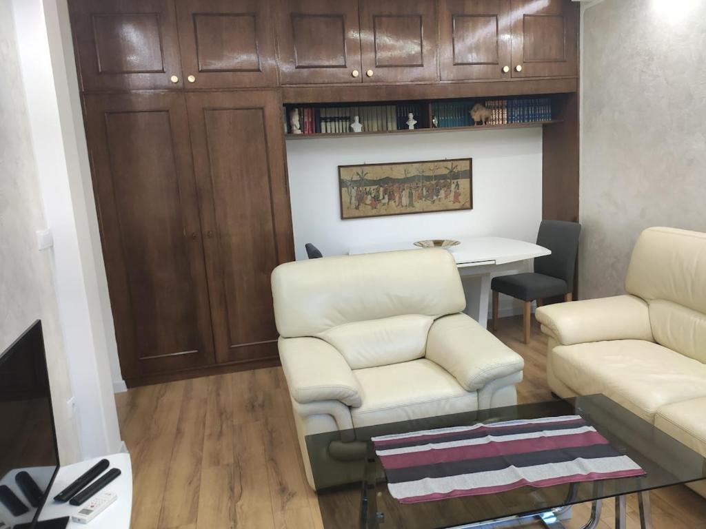 Sunny parkside retreat - 2