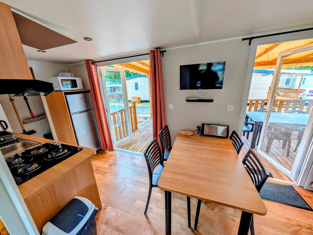 Mobil-Home 4-6 personnes camping 4 étoiles - 1