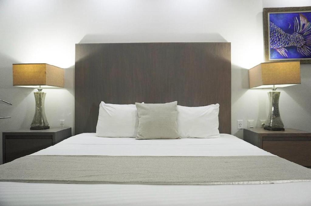 Playa Royale 3 Bedrooms 3 bathrooms FREE Wifi Condo 3506 - 3