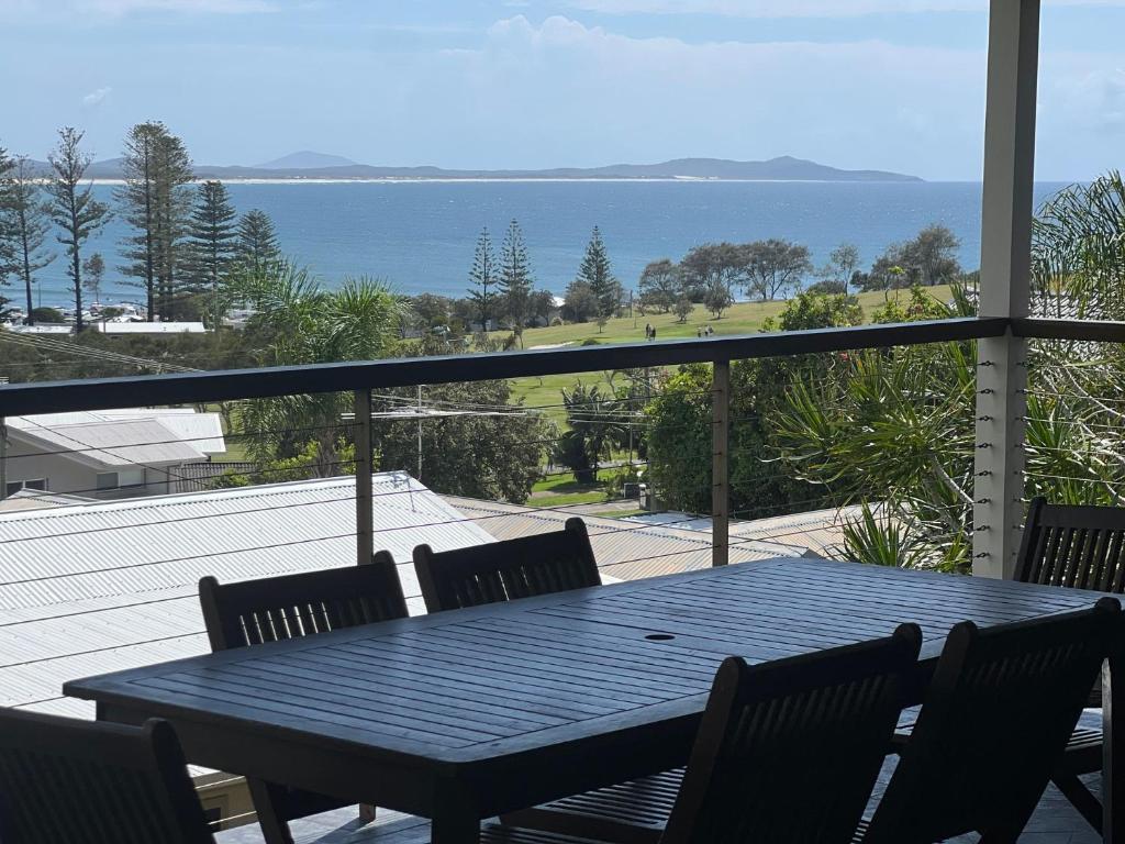 Coryule Crescent Head, Crescent Head