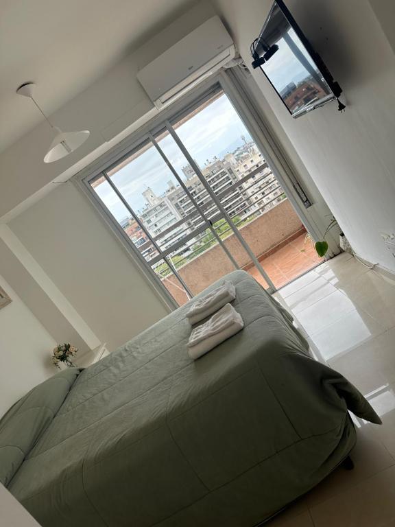 Departamento tres dormitorios excelente ubicación Nueva Córdoba - 1