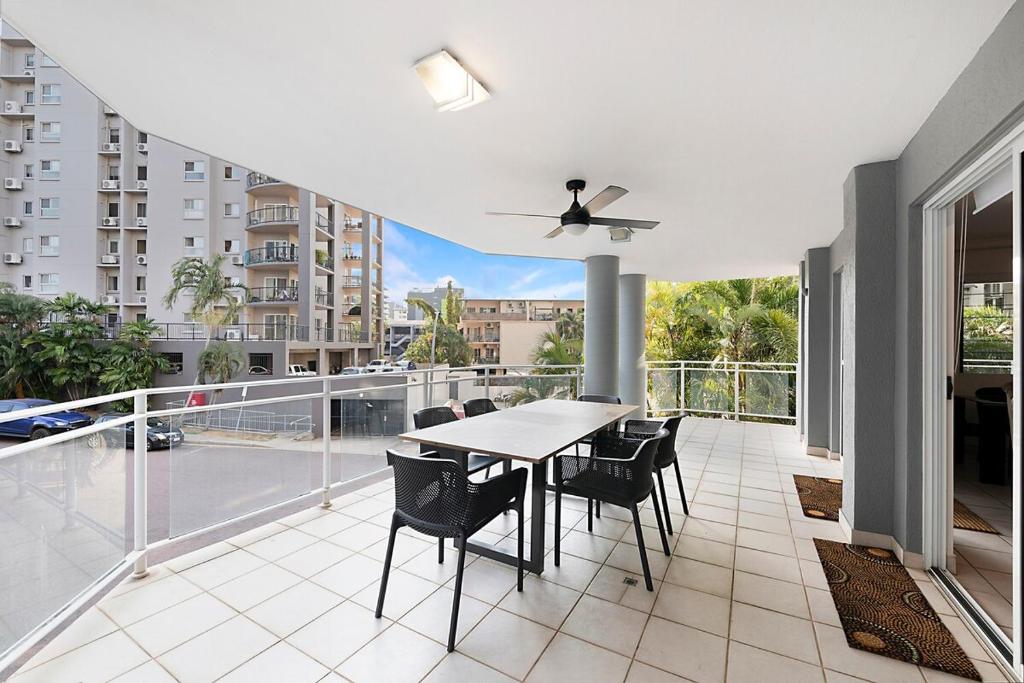 Zen Ocean Crest 3BR Pool - Gym - Balcony - BBQ, Darwin